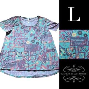 L LuLaRoe Classic Tee